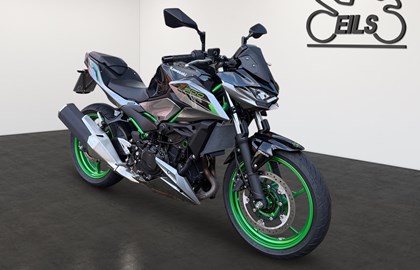 Leihmotorrad Kawasaki Z 500 SE