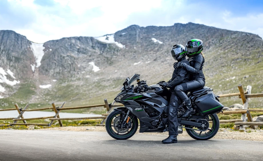 Verleihmotorrad Kawasaki Ninja 1100SX vom Händler Hartmut Eils Motorradhandel Bild 6: Verleihmotorrad Kawasaki Ninja 1100SX vom Händler Hartmut Eils Motorradhandel