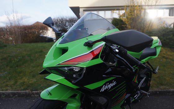 Verleihmotorrad Kawasaki Ninja ZX-6R vom Händler Eichenberger Zweirad-Sport - Bild 5 Verleihmotorrad Kawasaki Ninja ZX-6R vom Händler Eichenberger Zweirad-Sport - Bild 5