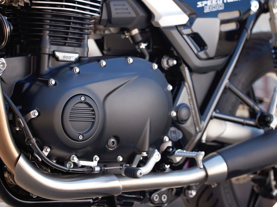 Verleihmotorrad Triumph Speed Twin 900 vom Händler TRIUMPH Chemnitz Böttger und Budach OHG Bild 10: Verleihmotorrad Triumph Speed Twin 900 vom Händler TRIUMPH Chemnitz Böttger und Budach OHG