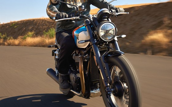 Verleihmotorrad Triumph Speed Twin 900 vom Händler TRIUMPH Chemnitz Böttger und Budach OHG - Bild 11 Verleihmotorrad Triumph Speed Twin 900 vom Händler TRIUMPH Chemnitz Böttger und Budach OHG - Bild 11