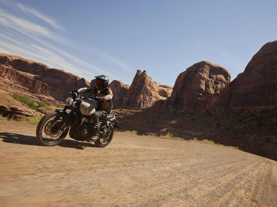 Verleihmotorrad Triumph Scrambler 1200 X vom Händler TRIUMPH Chemnitz Böttger und Budach OHG Bild 12: Verleihmotorrad Triumph Scrambler 1200 X vom Händler TRIUMPH Chemnitz Böttger und Budach OHG