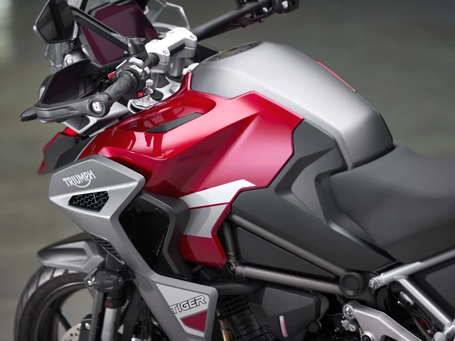 Verleihmotorrad Triumph Tiger 1200 GT Explorer vom Händler TRIUMPH Chemnitz Böttger und Budach OHG Bild 13: Verleihmotorrad Triumph Tiger 1200 GT Explorer vom Händler TRIUMPH Chemnitz Böttger und Budach OHG