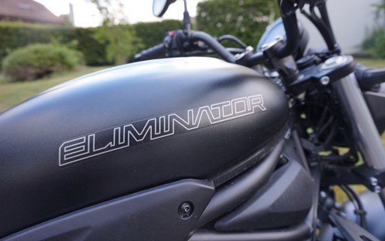 Verleihmotorrad Kawasaki Eliminator 500 vom Händler Eichenberger Zweirad-Sport - Bild 10 Verleihmotorrad Kawasaki Eliminator 500 vom Händler Eichenberger Zweirad-Sport - Bild 10