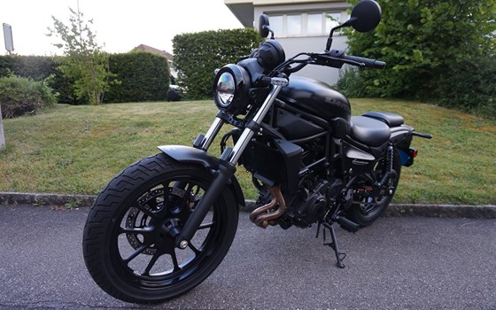 Verleihmotorrad Kawasaki Eliminator 500 vom Händler Eichenberger Zweirad-Sport - Bild 2 Verleihmotorrad Kawasaki Eliminator 500 vom Händler Eichenberger Zweirad-Sport - Bild 2