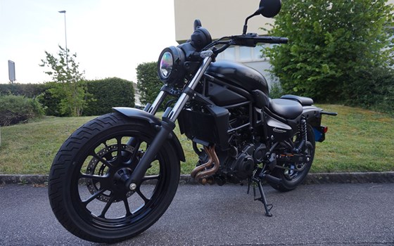 Verleihmotorrad Kawasaki Eliminator 500 vom Händler Eichenberger Zweirad-Sport - Bild 7 Verleihmotorrad Kawasaki Eliminator 500 vom Händler Eichenberger Zweirad-Sport - Bild 7