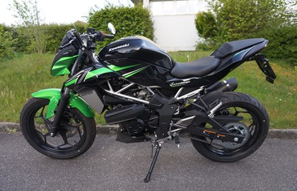 Leihmotorrad Kawasaki Z125