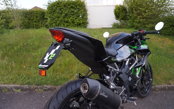 Verleihmotorrad Kawasaki Z125 vom Händler Eichenberger Zweirad-Sport - Bild 6 Verleihmotorrad Kawasaki Z125 vom Händler Eichenberger Zweirad-Sport - Bild 6