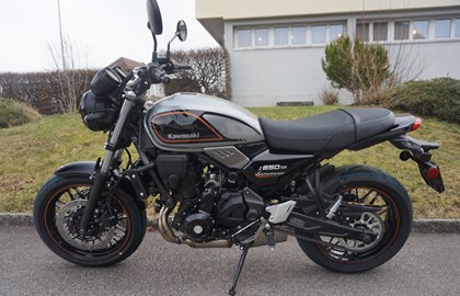 Leihmotorrad Kawasaki Z650 RS