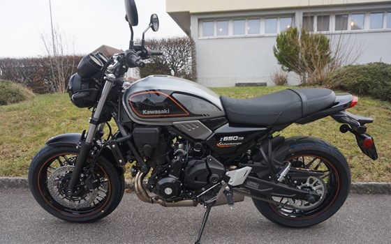 Verleihmotorrad Kawasaki Z650 RS vom Händler Eichenberger Zweirad-Sport - Bild 1 Verleihmotorrad Kawasaki Z650 RS vom Händler Eichenberger Zweirad-Sport - Bild 1