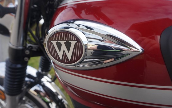 Verleihmotorrad Kawasaki W800 vom Händler Eichenberger Zweirad-Sport - Bild 10 Verleihmotorrad Kawasaki W800 vom Händler Eichenberger Zweirad-Sport - Bild 10