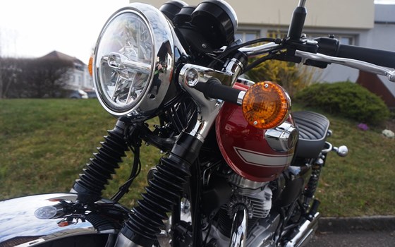 Verleihmotorrad Kawasaki W800 vom Händler Eichenberger Zweirad-Sport - Bild 5 Verleihmotorrad Kawasaki W800 vom Händler Eichenberger Zweirad-Sport - Bild 5