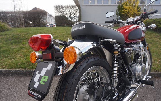 Verleihmotorrad Kawasaki W800 vom Händler Eichenberger Zweirad-Sport - Bild 6 Verleihmotorrad Kawasaki W800 vom Händler Eichenberger Zweirad-Sport - Bild 6