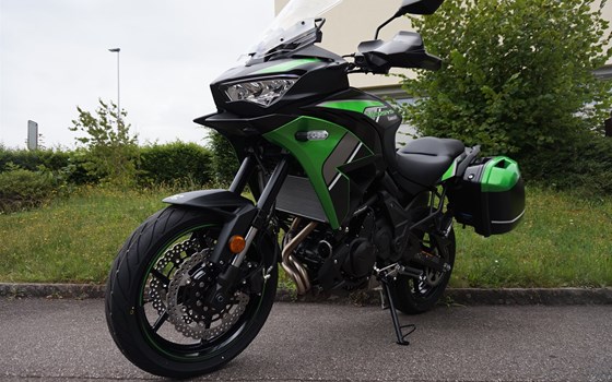 Verleihmotorrad Kawasaki Versys 650 vom Händler Eichenberger Zweirad-Sport - Bild 7 Verleihmotorrad Kawasaki Versys 650 vom Händler Eichenberger Zweirad-Sport - Bild 7
