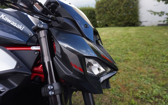 Verleihmotorrad Kawasaki Z900 vom Händler Eichenberger Zweirad-Sport - Bild 10