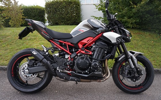 Verleihmotorrad Kawasaki Z900 vom Händler Eichenberger Zweirad-Sport - Bild 3