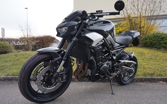 Verleihmotorrad Kawasaki Z900 vom Händler Eichenberger Zweirad-Sport - Bild 7 Verleihmotorrad Kawasaki Z900 vom Händler Eichenberger Zweirad-Sport - Bild 7