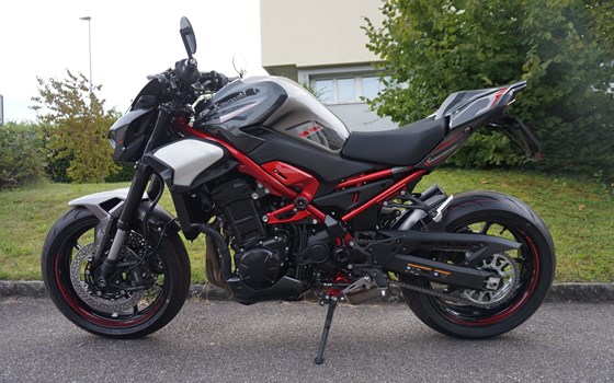 Verleihmotorrad Kawasaki Z900 vom Händler Eichenberger Zweirad-Sport - Bild 8