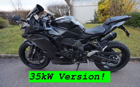 Verleihmotorrad Kawasaki Ninja ZX-4R vom Händler Eichenberger Zweirad-Sport - Bild 1 Verleihmotorrad Kawasaki Ninja ZX-4R vom Händler Eichenberger Zweirad-Sport - Bild 1