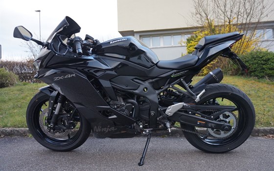 Verleihmotorrad Kawasaki Ninja ZX-4R vom Händler Eichenberger Zweirad-Sport - Bild 8 Verleihmotorrad Kawasaki Ninja ZX-4R vom Händler Eichenberger Zweirad-Sport - Bild 8