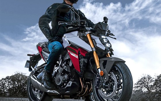 Verleihmotorrad Suzuki GSX-S1000 vom Händler Zweirad-Center Nuber GmbH - Bild 8 Verleihmotorrad Suzuki GSX-S1000 vom Händler Zweirad-Center Nuber GmbH - Bild 8