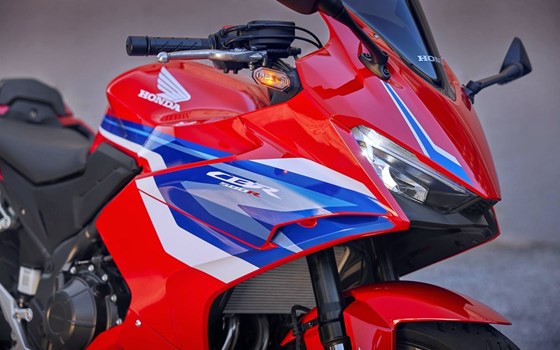 Verleihmotorrad Honda CBR500R vom Händler Zweirad Brockmeyer GmbH - Bild 24 Verleihmotorrad Honda CBR500R vom Händler Zweirad Brockmeyer GmbH - Bild 24