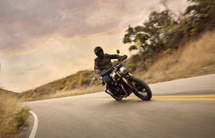Leihmotorrad Triumph Scrambler 400 X Leihmotorrad Triumph Scrambler 400 X