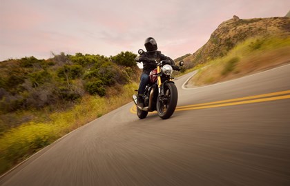 Leihmotorrad Triumph Speed 400 Leihmotorrad Triumph Speed 400