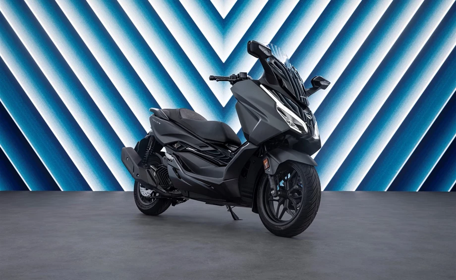 Verleihmotorrad Honda Forza 125 vom Händler Zweirad Brockmeyer GmbH Bild 2: Verleihmotorrad Honda Forza 125 vom Händler Zweirad Brockmeyer GmbH
