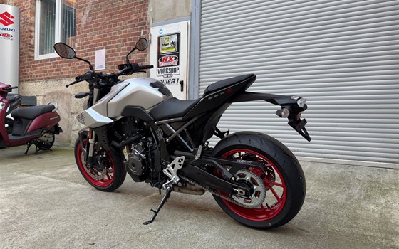 Verleihmotorrad Suzuki GSX-8S vom Händler H&K Motorsport - Bild 2