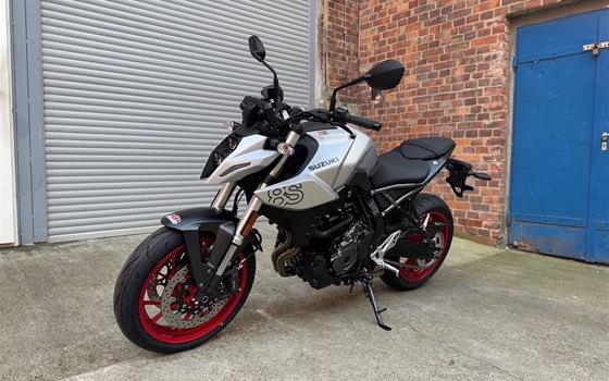 Verleihmotorrad Suzuki GSX-8S vom Händler H&K Motorsport - Bild 3