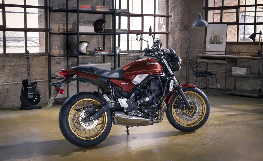 Verleihmotorrad Kawasaki Z650 RS vom Händler Motocenter Hegau GmbH Bild 5: Verleihmotorrad Kawasaki Z650 RS vom Händler Motocenter Hegau GmbH
