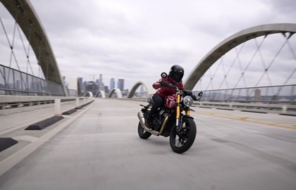Leihmotorrad Triumph Speed 400 Leihmotorrad Triumph Speed 400
