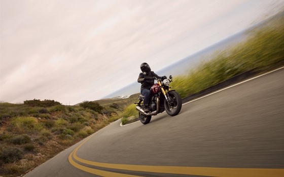 Verleihmotorrad Triumph Speed 400 vom Händler BAHROS BIKE BUDE GmbH, TRIUMPH Berlin Süd, Can-Am Berlin - Bild 7 Verleihmotorrad Triumph Speed 400 vom Händler BAHROS BIKE BUDE GmbH, TRIUMPH Berlin Süd, Can-Am Berlin - Bild 7
