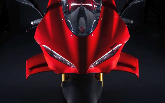 Verleihmotorrad Ducati Panigale V4 S vom Händler Witten u. Weber oHG - Bild 6 Verleihmotorrad Ducati Panigale V4 S vom Händler Witten u. Weber oHG - Bild 6