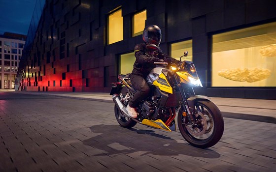 Verleihmotorrad Honda CB750 Hornet E-Clutch vom Händler Tempo-Zweirad-Treff GmbH - Bild 13