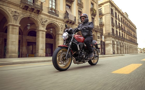 Verleihmotorrad Kawasaki Z650 RS vom Händler Lübkemann + Sievers GmbH - Bild 3 Verleihmotorrad Kawasaki Z650 RS vom Händler Lübkemann + Sievers GmbH - Bild 3