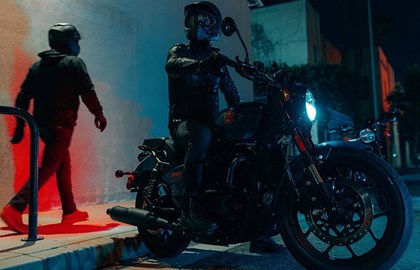 Leihmotorrad Royal Enfield Shotgun 650 Leihmotorrad Royal Enfield Shotgun 650