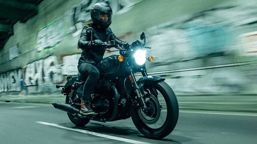 Verleihmotorrad Royal Enfield Shotgun 650 vom Händler Lübkemann + Sievers GmbH Bild 12: Verleihmotorrad Royal Enfield Shotgun 650 vom Händler Lübkemann + Sievers GmbH