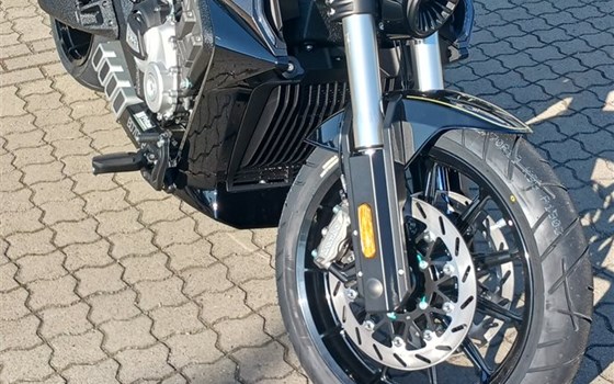 Verleihmotorrad Benda LFC 700 vom Händler Autohaus Fritze GmbH & Co.KG   - Bild 2 Verleihmotorrad Benda LFC 700 vom Händler Autohaus Fritze GmbH & Co.KG   - Bild 2