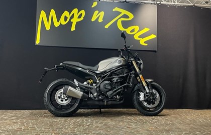 Leihmotorrad Benelli Leoncino 800