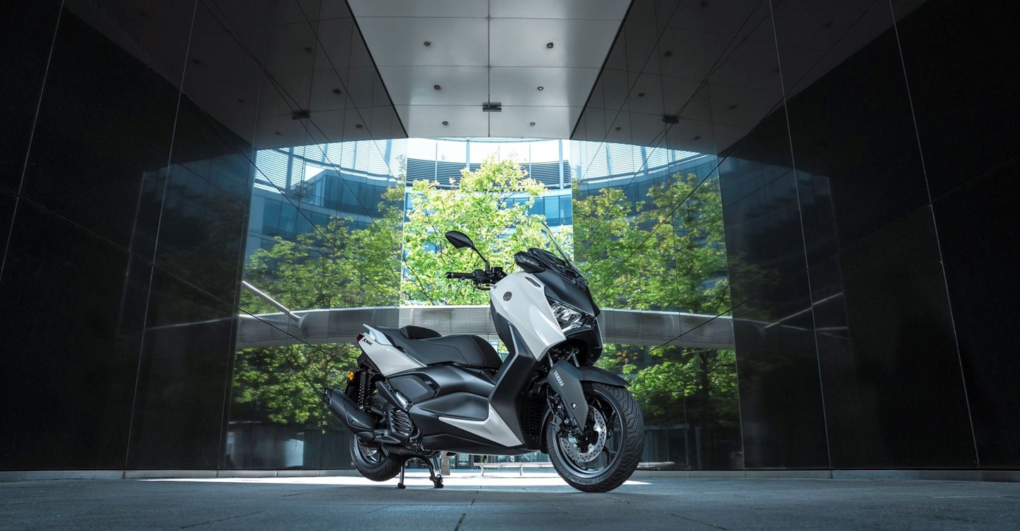 Verleihmotorrad Yamaha XMAX 125 Tech MAX+ vom Händler Zweirad Center Gawelleck