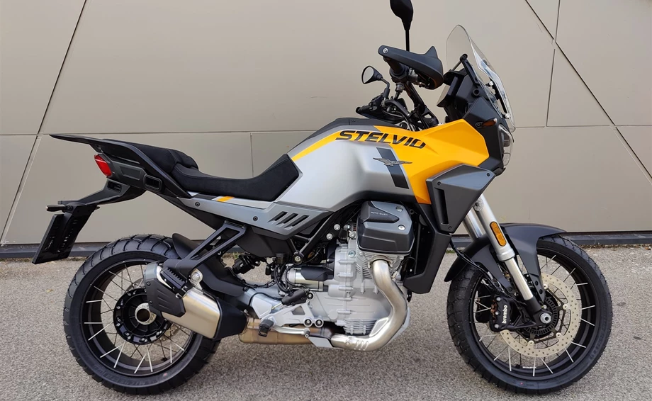 Verleihmotorrad Moto Guzzi Stelvio vom Händler IL MOTO  Motorradhandel und Reparaturwerkstätte GesmbH Bild 1: Verleihmotorrad Moto Guzzi Stelvio vom Händler IL MOTO  Motorradhandel und Reparaturwerkstätte GesmbH
