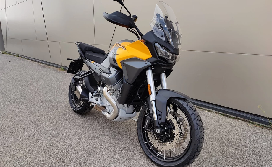 Verleihmotorrad Moto Guzzi Stelvio vom Händler IL MOTO  Motorradhandel und Reparaturwerkstätte GesmbH Bild 2: Verleihmotorrad Moto Guzzi Stelvio vom Händler IL MOTO  Motorradhandel und Reparaturwerkstätte GesmbH