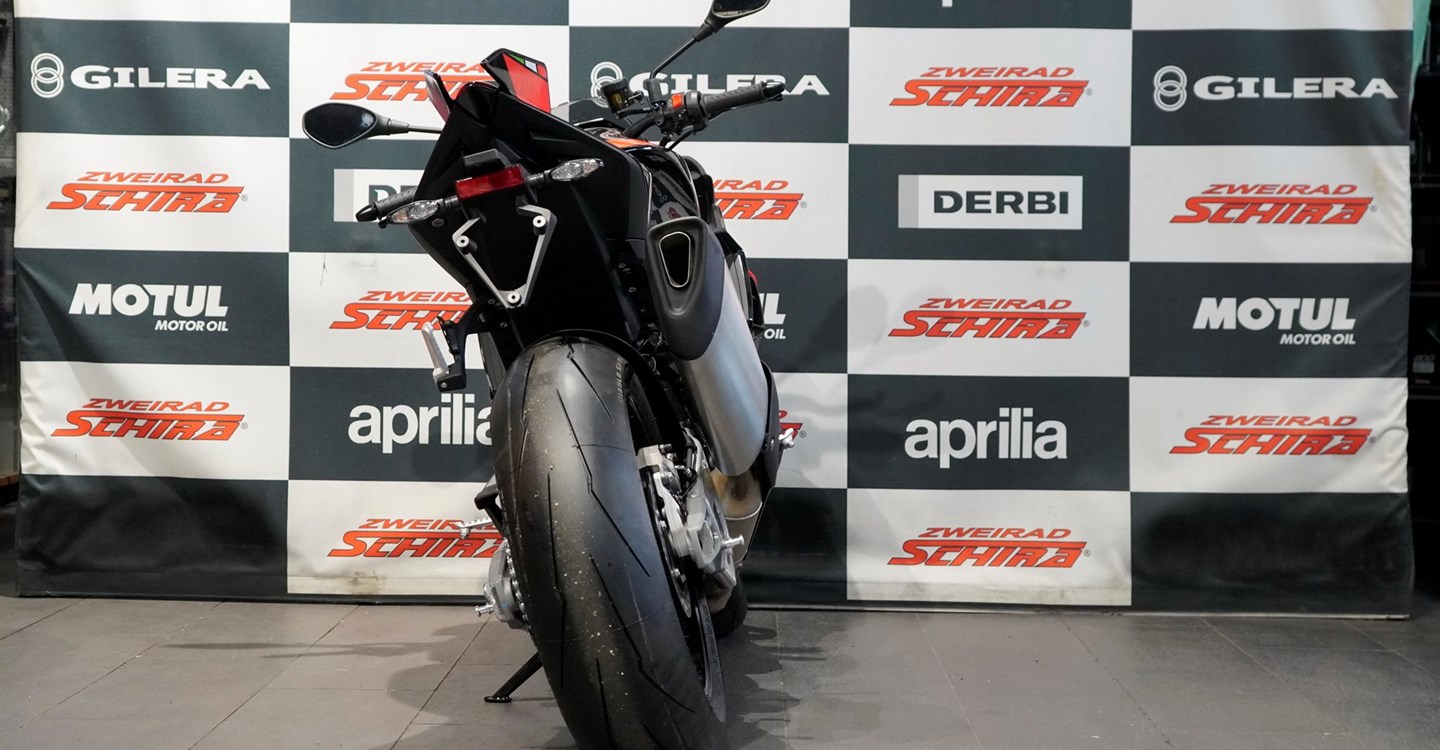 Verleihmotorrad Aprilia Tuono V4 1100 Factory vom Händler Zweirad Schira Inh. Uwe Schütze e.K.