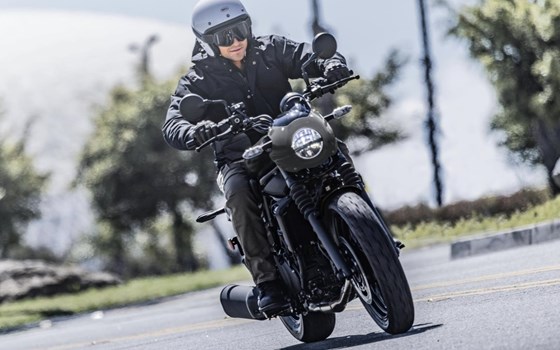 Verleihmotorrad Kawasaki Eliminator 500 SE vom Händler Zweirad Unterberger GmbH - Bild 1 Verleihmotorrad Kawasaki Eliminator 500 SE vom Händler Zweirad Unterberger GmbH - Bild 1