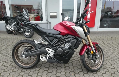 Leihmotorrad Honda CB 125 Leihmotorrad Honda CB 125