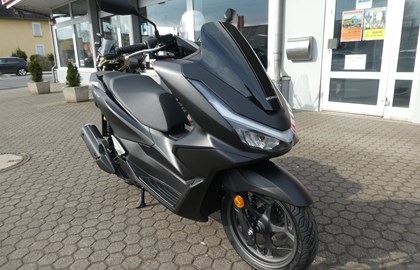 Leihmotorrad Honda PCX125