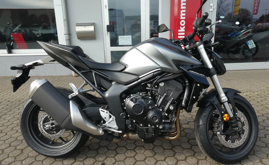 Verleihmotorrad Honda CB750 Hornet vom Händler Zweirad-Center Zöller Bild 1: Verleihmotorrad Honda CB750 Hornet vom Händler Zweirad-Center Zöller