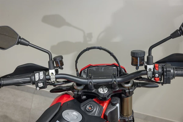 Ducati Hypermotard 698 Mono () - Bild 4